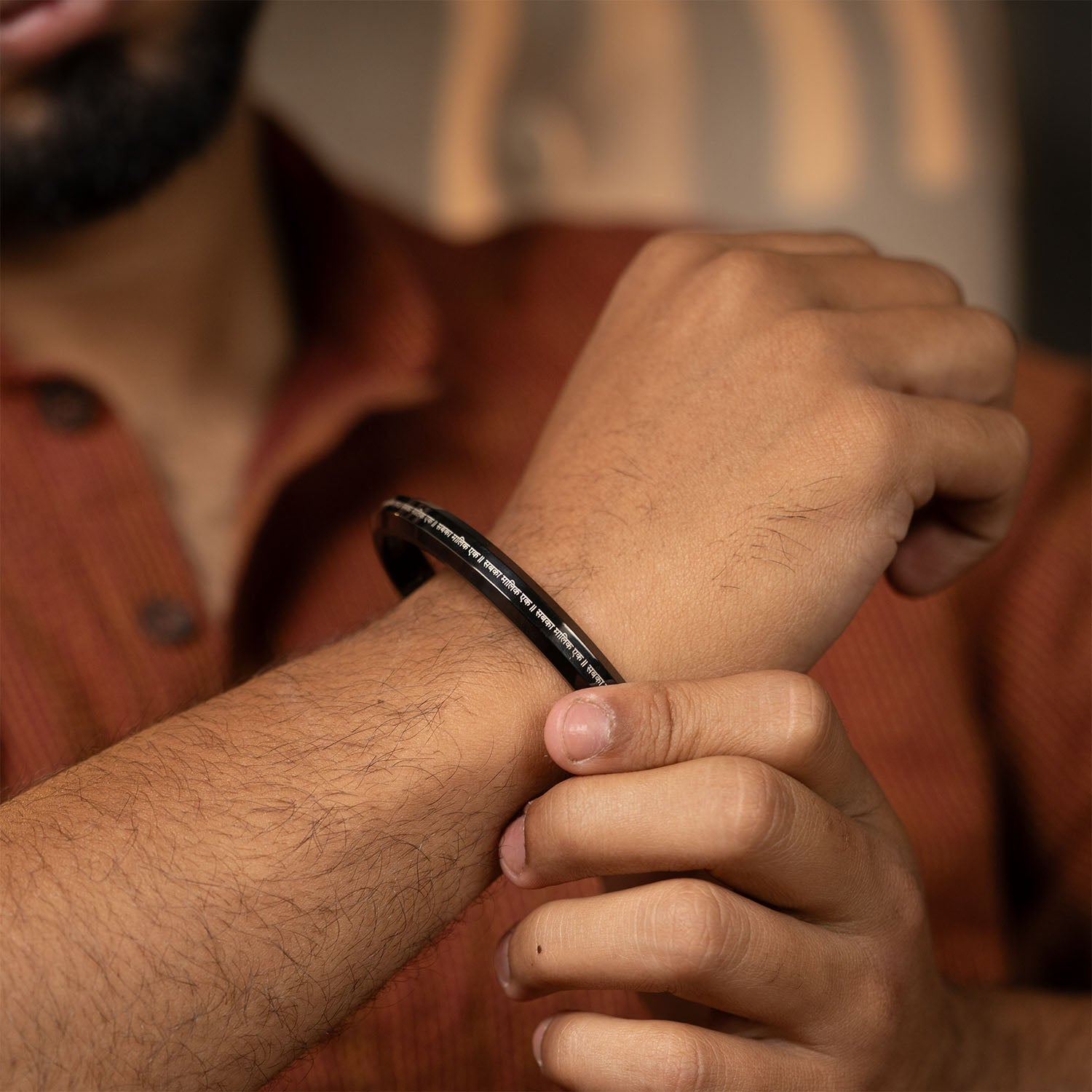 Sabka Malik Ek MicroCarved Round Flat Kada