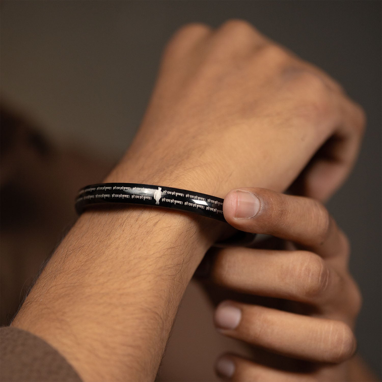 Hare Rama Hare Krishna MicroCarved Round Curved Kada Black