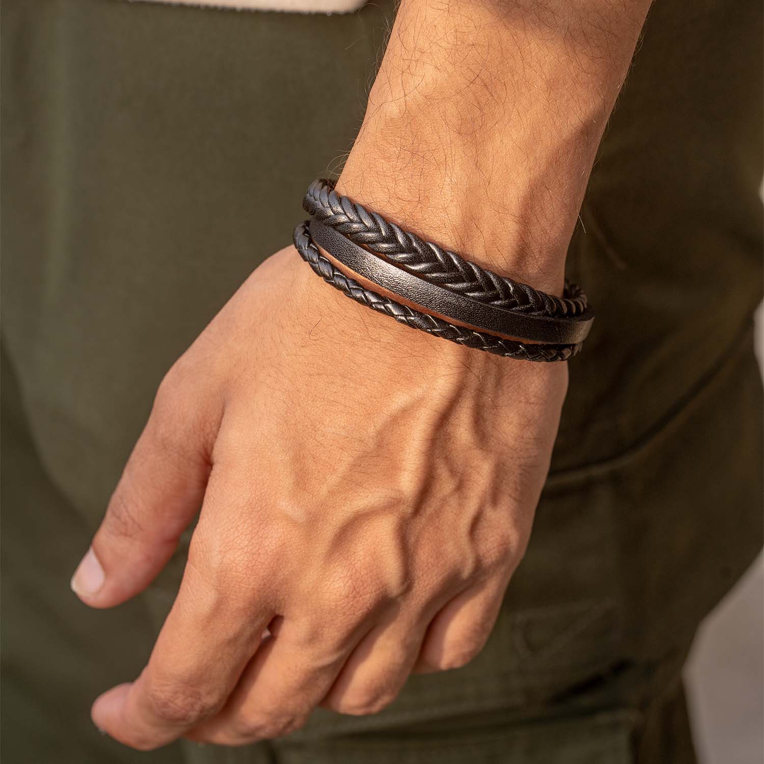 Rogue Textured NeoLeather Bracelet with MagSlide Brown