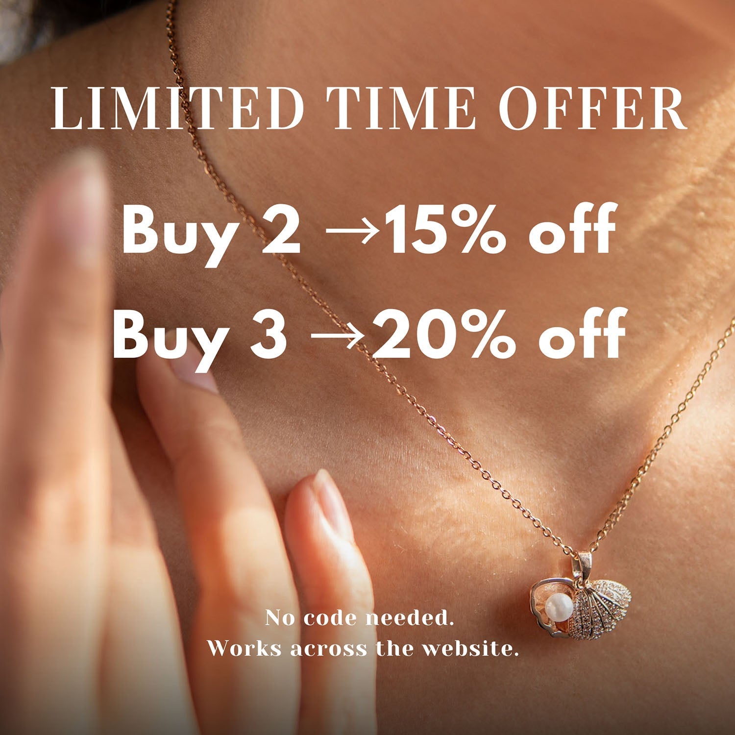 W Premium Jewellery Necklace Dainty Clover Rose Gold