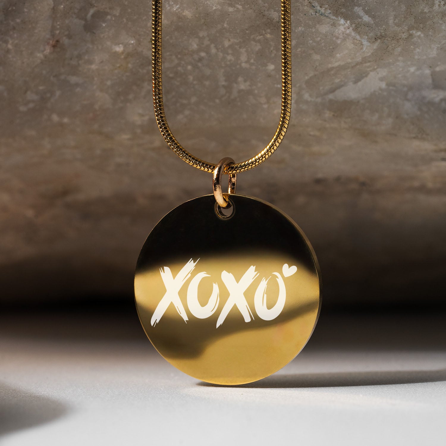 XOXO Circle Necklace Rose Gold